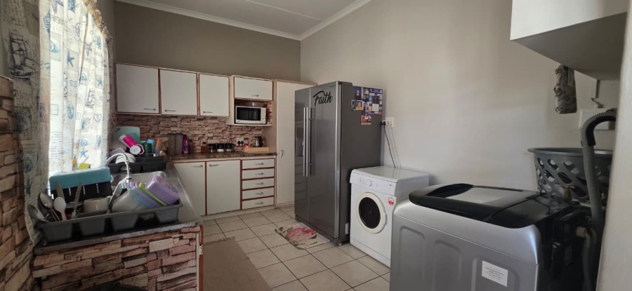 3 Bedroom Property for Sale in Middelpos Northern Cape